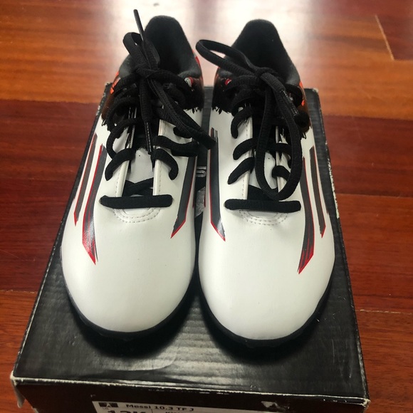 Messi Soccer Cleats Brand New Kids Size 13 - Picture 1 of 6